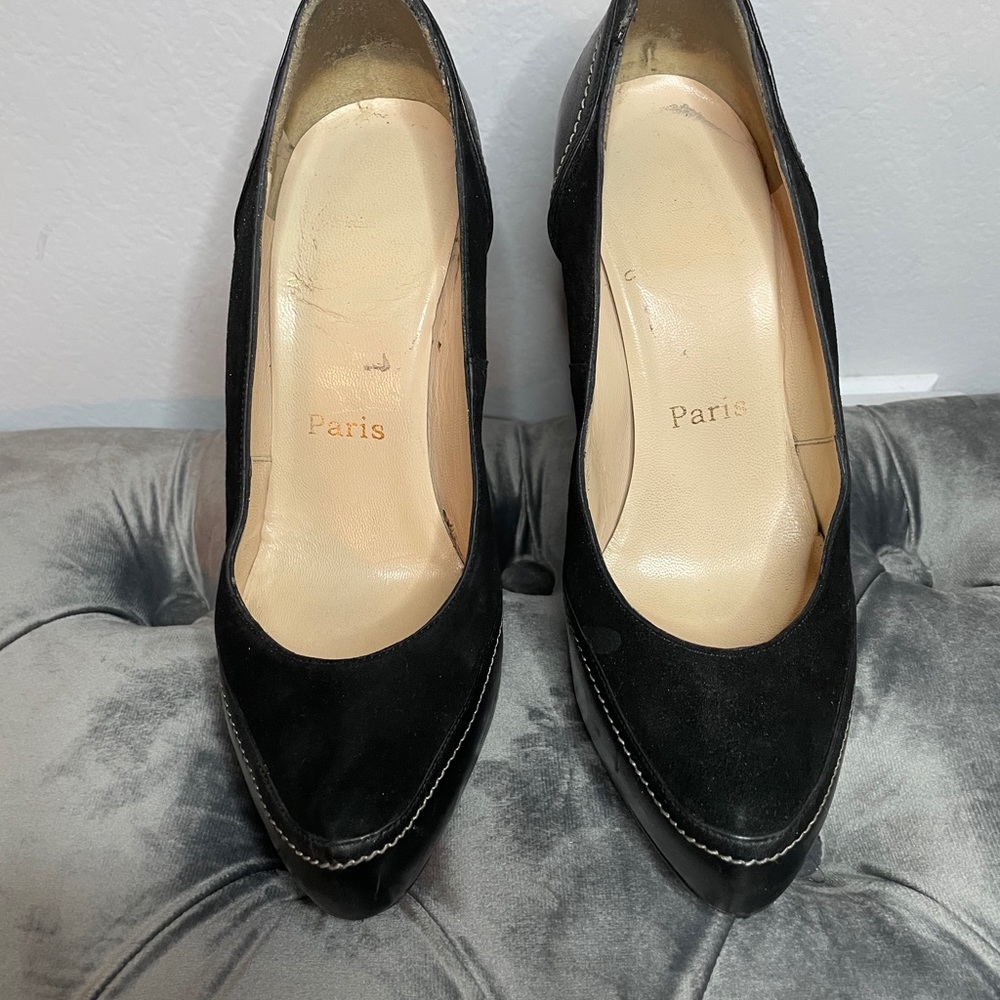Christian Louboutin suede & leather pumps Size 38